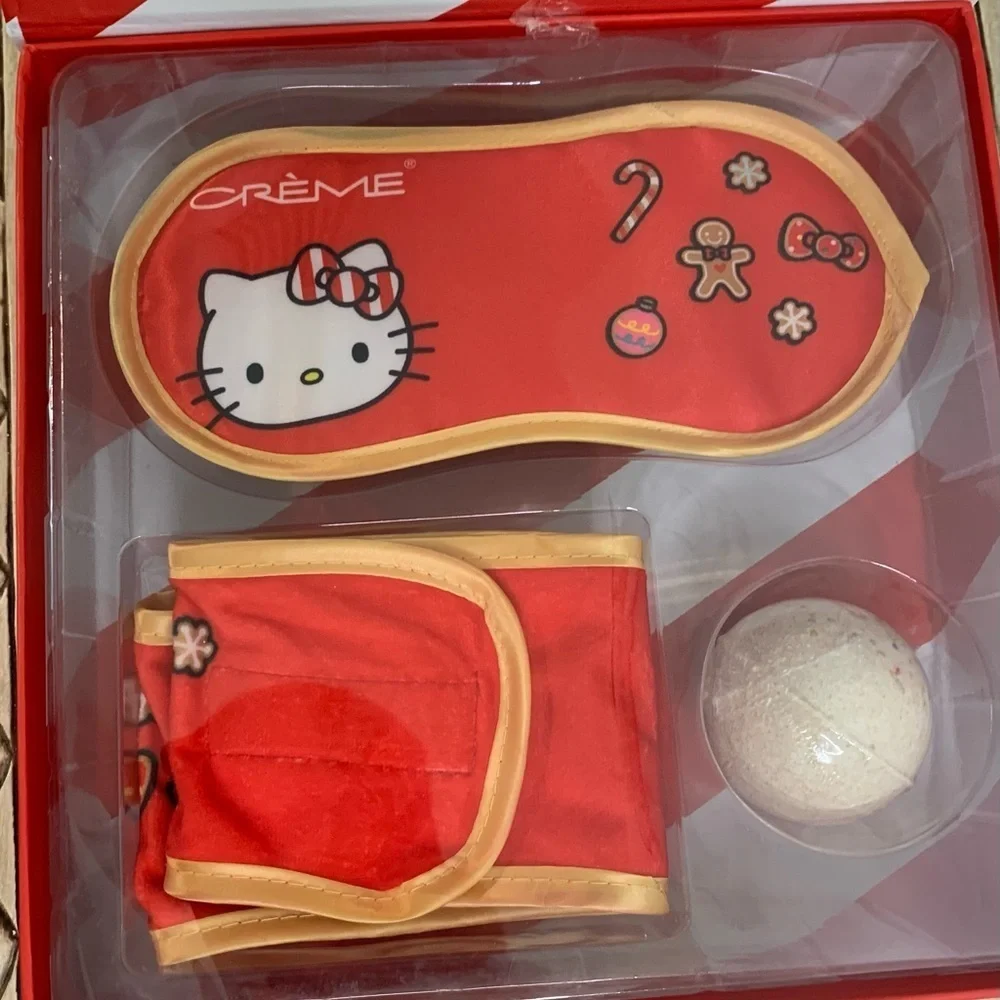Hello Kitty The Creme Shop x Christmas Gift Limited Set Eye Mask Bath Bomb
